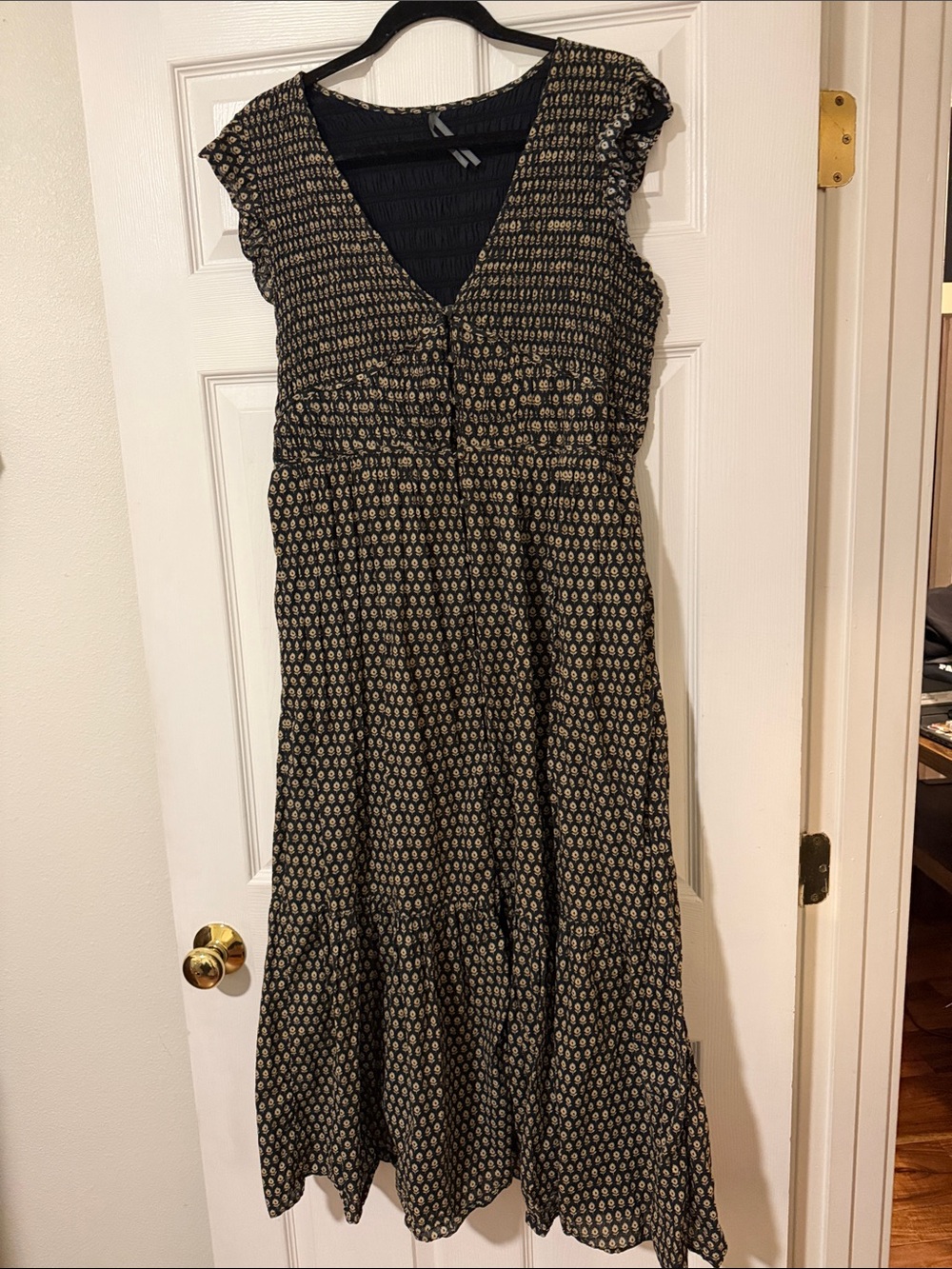 Anthropologie Dark Navy and Gold V-Neck Cap Sleeve Maxi Dress